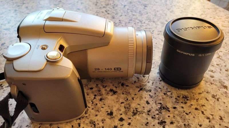 OLYMPUS Spiegelreflexkamera IS-5000 + Converter 1.7 X + Fototasche