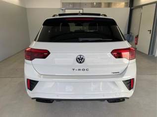 T-Roc R-Line 190PS 4M DSG Pano+AHK+Black+IQ.L..., 48494 €, Auto & Fahrrad-Autos in 6844 Gemeinde Altach