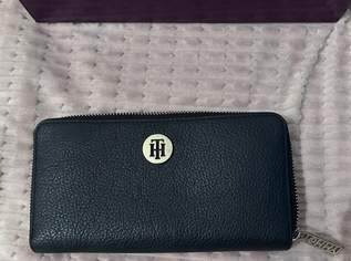 Tommy Hilfiger - Geldbörse , 20 €, Kleidung & Schmuck-Taschen & Koffer in 1190 Döbling