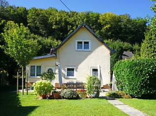 Reizvolles Holzhaus (gedämmt, verputzt) in ruhiger, naturnaher Lage - Neubaupotenzial!, 590000 €, Immobilien-Häuser in 1140 Penzing