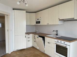 Helle Wohnung mit Balkon in Ruhelage