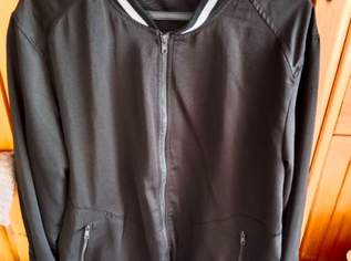 Herren Jacke, 10 €, Kleidung & Schmuck-Herrenkleidung in 4070 Eferding