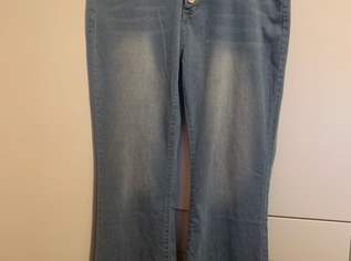 Jeans, 25 €, Kleidung & Schmuck-Damenkleidung in 7512 Kohfidisch