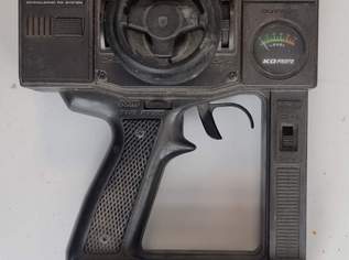 Verkaufe 3,5 ccm, 1:8 WETTBEWERBS-MODELLRENNBUGGY mit einer PISTOLENFERNBEDIENUNG UND ZUBEHÖR! TOLLES WEIHNACHTSGESCHENK!