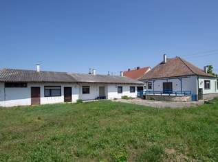 Ein - Mehrfamilienhaus mit Zusatzgebäude und Garagen, 295000 €, Immobilien-Häuser in 7062 Gemeinde St. Margarethen