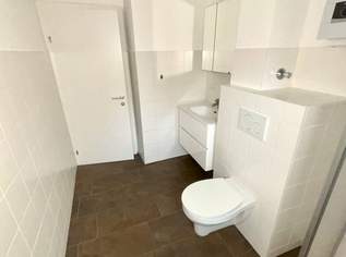 Sonnendurchflutete 2-Zimmer-Wohnung mit herrlichem Grünblick im beliebten Münichholz – hochwertig saniert, mit modernem Wohlfühlbad, praktischen Wohnräumen und perfekter Anbindung!, 451.27 €, Immobilien-Wohnungen in 4400 Steyr Sonnendurchflutete 2-Zimmer-Wohnung mit herrlichem Grünblick im beliebten Münichholz – hochwertig saniert, mit modernem Wohlfühlbad, praktischen Wohnräumen und perfekter Anbindung!, 451.27 €, Immobilien-Wohnungen in 4400 Steyr