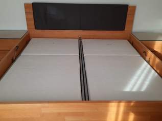 Vollholz-Doppelbett Buche mit 2 Einsätzen + 2 Nachttischen