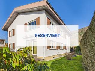 Wohnqualität und Raumvielfalt – gepflegtes Zweifamilienhaus mit Gartenidylle, 0 €, Immobilien-Häuser in 6808 Nofels