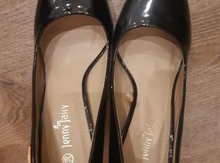 Schwarze Lackschuhe, 15 €, Kleidung & Schmuck-Damenkleidung in 3500 Rehberg