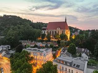 IMPOSANTE ALTBAUWOHNUNG MIT BALKON UND TRAUMBLICK AUF DIE KIRCHE II PRESTIGE UND ELEGANZ II WOHNEN IM DENKMALGESCHÜTZEN MÖDLINGER STADTJUWEL II FUSSGÄNGERZONE, 995000 €, Immobilien-Wohnungen in 2340 Gemeinde Mödling