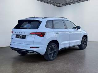 Karoq 1,5 TSI DSG Sportline 2ZKli ACC SHT PDC..., 40456 €, Auto & Fahrrad-Autos in 6844 Gemeinde Altach