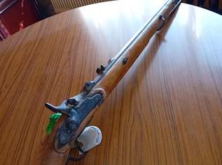 Jägerstutzen, 550 €, Marktplatz-Antiquitäten, Sammlerobjekte & Kunst in 2333 Leopoldsdorf