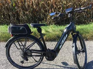 KTM  Trekking E-Bike mit Top Austattung, 2690 €, Auto & Fahrrad-Fahrräder in 7400 Oberwart