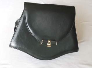 DIRNDLZEIT grüne Lederhandtasche, 25 €, Kleidung & Schmuck-Taschen & Koffer in 2301 Probstdorf