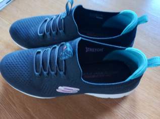 Skechers Schuhe , 30 €, Marktplatz-Sportgeräte & Zubehör in 6136 Gemeinde Pill