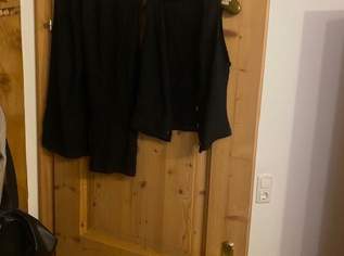 Set aus Weste und Hose, 30 €, Kleidung & Schmuck-Damenkleidung in 6372 Gemeinde Oberndorf in Tirol Set aus Weste und Hose, 30 €, Kleidung & Schmuck-Damenkleidung in 6372 Gemeinde Oberndorf in Tirol