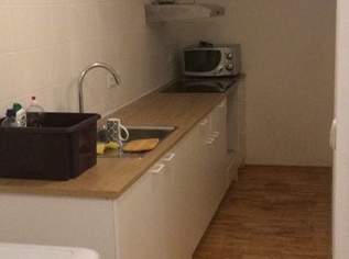 Frauen WG Zimmer Nähe U1 Leopoldau, 300 €, Immobilien-Kleinobjekte & WGs in 1210 Floridsdorf
