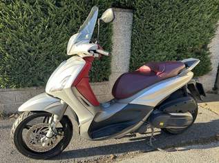 Piaggio Beverly 350 i.e., 2200 €, Auto & Fahrrad-Motorräder in 1220 Donaustadt Piaggio Beverly 350 i.e., 2200 €, Auto & Fahrrad-Motorräder in 1220 Donaustadt