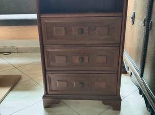 Kommode, Nachtkästchen, 30 €, Haus, Bau, Garten-Möbel & Sanitär in 2351 Gemeinde Wiener Neudorf