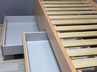 Hochbett mit 4 Schubladen, 420 €, Haus, Bau, Garten-Möbel & Sanitär in Tschechien
