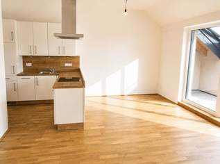 Neuwertige 2-Zi.-Dachgeschoß-Wohnung mit Terrasse in OÖ!, 825 €, Immobilien-Wohnungen in 5165 Berndorf bei Salzburg