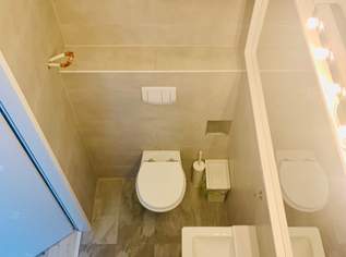 Direkt bei U-Bahn Sonnige und Ruhige Sanierte Wohnung Direkt bei U-Bahn Sonnige und Ruhige Sanierte Wohnung