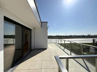 Drei Zimmer-Terrassenwohnung für einen guten Start ins Leben // Three-rooms terrace apartment for a good start in Life //, 799900 €, Immobilien-Wohnungen in 1220 Donaustadt