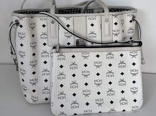 Original MCM Liz Reversible Shopper Medium in White Visetos inkl. Clutch, 490 €, Kleidung & Schmuck-Taschen & Koffer in 1010 Innere Stadt Original MCM Liz Reversible Shopper Medium in White Visetos inkl. Clutch, 490 €, Kleidung & Schmuck-Taschen & Koffer in 1010 Innere Stadt
