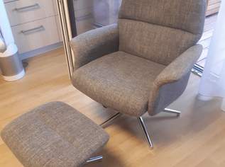 Relax-Sessel grau mit Hocker Kopfstütze und Armlehnen 850€ VB Relax-Sessel grau mit Hocker Kopfstütze und Armlehnen 850€ VB