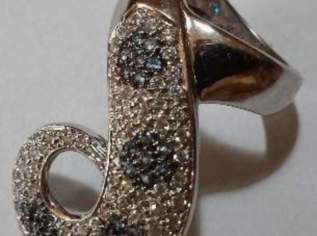 Zweisteiniger Ring in 18 Karat Weißgold Zweisteiniger Ring in 18 Karat Weißgold