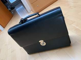 Leder Aktentasche *NEU*, Marke Gold|Pfeil, 25 €, Kleidung & Schmuck-Taschen & Koffer in 1130 Hietzing Leder Aktentasche *NEU*, Marke Gold|Pfeil, 25 €, Kleidung & Schmuck-Taschen & Koffer in 1130 Hietzing
