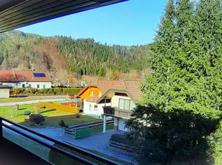 Traumhaft große Loggia, neues Bad, großzügige DG-Wohnung. Ideal auch als Zweitwohnsitz., 139900 €, Immobilien-Wohnungen in 2770 Gemeinde Gutenstein