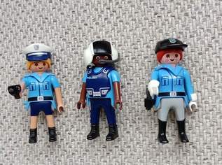 3 Teiliges Playmobil Figuren Set, Polizistin, Polizist, zusammen FIXPREIS 10€/NUR SELBSTABHOLUNG,23 Bez. KEIN Versand ! ! ! ! !, 10 €, Kindersachen-Spielzeug in 1230 Liesing