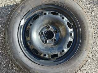 Winterreifen Lassa Snoways 4 - 165/70R14 85T - mit Flegen für VW Fox und Reifenständer, 200 €, Auto & Fahrrad-Teile & Zubehör in 8600 Bruck an der Mur