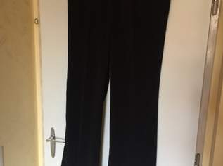 Elegante schwarze Hose, 20 €, Kleidung & Schmuck-Damenkleidung in 1200 Brigittenau