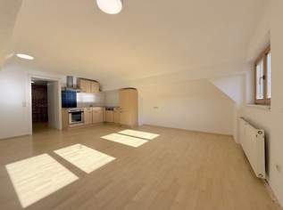 Großzügige 3-Zimmer-Dachgeschosswohnung in Niederöblarn, 877.47 €, Immobilien-Wohnungen in 8960 Niederöblarn