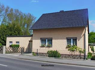 Provisionsfrei: Einfamilienhaus mit Wohnnebengebäude und vielseitigem Nutzungspotenzial, 279000 €, Immobilien-Gewerbeobjekte in 4614 Marchtrenk