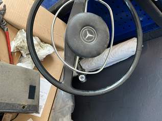 Mercedes Strich 8 W114 Ersatzteile mit Typenschein und karroserie , 100 €, Auto & Fahrrad-Teile & Zubehör in 2325 Gemeinde Himberg