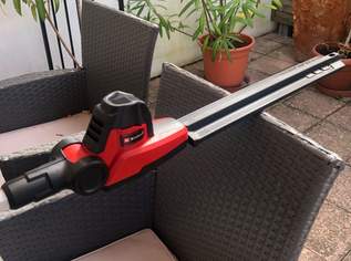 Verkaufe eine Einhell Akku-Stab-Heckenschere , 89 €, Haus, Bau, Garten-Hausbau & Werkzeug in 2171 Gemeinde Herrnbaumgarten
