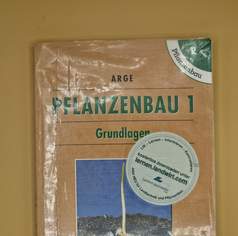 Pflanzenbau 1 Grundlagen ARGE, 2. Auflage 2007, 10 €, Marktplatz-Bücher & Bildbände in 3200 Gemeinde Ober-Grafendorf