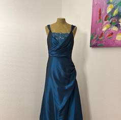 Traumhaftes Ballkleid von Balina inkl. Stola - wie neu, 120 €, Kleidung & Schmuck-Damenkleidung in 1220 Donaustadt