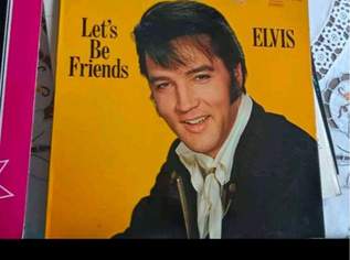 Verkaufe 12 Vinyl Schallplatten von Elvis Presley, darunter ein 4er Pack, ab 25€