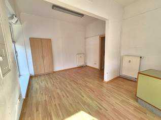 Toplage: Geräumiges Ladenlokal (54m²) mit Schaufenster im Zentrum von Fürstenfeld!, 733.03 €, Immobilien-Gewerbeobjekte in 8280 Fürstenfeld
