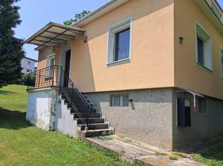 Einfamilienhaus mit sichtgeschützten Garten und Pool Einfamilienhaus mit sichtgeschützten Garten und Pool