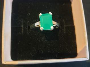 Eleganter Smaragd-Ring mit 2,4ct aus 925 Silber Eleganter Smaragd-Ring mit 2,4ct aus 925 Silber