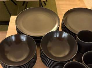 Großes IKEA FÄRGKLAR Geschirrset - matt dunkelgrau / neuwertig