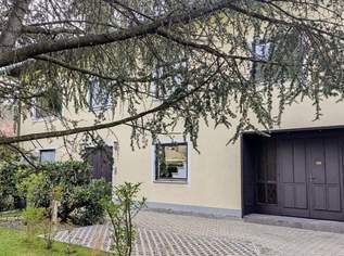 Gelegenheit! Kollegium Kalksburg | 315m2 Wohnung | 70m2 Einliegerwohnung | West -Eigengarten | absolute Ruhelage | nur 3 Parteien im Haus, 849000 €, Immobilien-Wohnungen in 1230 Liesing