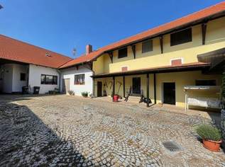 Vielseitiges Anwesen mit historischem Wohnhaus - großer Innenhof, zahlreiche Nebengebäude - 260 m² Maschinenhalle & moderner PV-Anlage, 238000 €, Immobilien-Häuser in 3730 Grafenberg