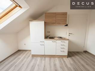 | CHARMANTE DACHGESCHOSSWOHNUNG | HELL & ZENTRAL | 4. OG | IDEAL FÜR SINGLES & STUDENTEN | TOP LAGE | NÄHE UNI, 125000 €, Immobilien-Wohnungen in 8010 