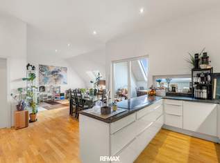 Wohnen über den Dächern von Graz mit Blick auf den Schlossberg: Exklusive Stadtwohnung mit Terrasse, 460000 €, Immobilien-Wohnungen in 8010 